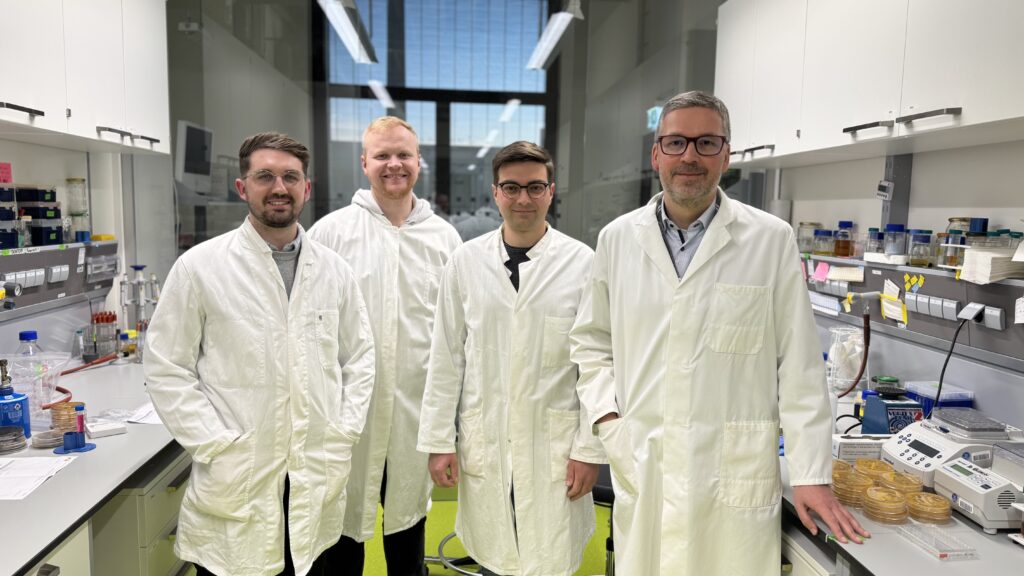 CarioPlaQQ team (from left): Dr. William Johnston (GCU), Dr. Mark Butcher (GCU), Fabio Platz (IBWF), Prof. Dr. Ralf Heermann (IBWF).
